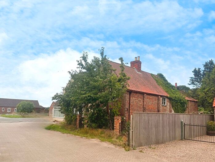 3 Bedroom Semi-Detached House For Sale In Main Road, Lincoln, LN4