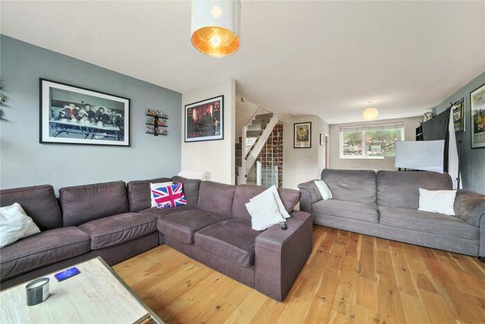 3 Bedroom Terraced House To Rent In Haberdasher Street, N1
