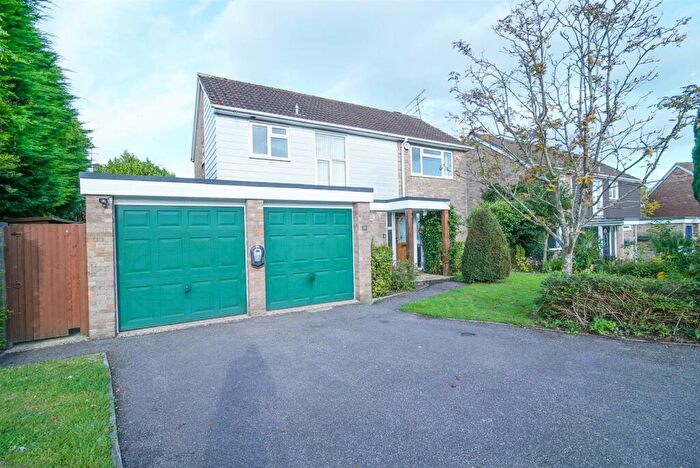 4 Bedroom Detached House To Rent In Camwood Close, Basingstoke, Hampshire, RG21