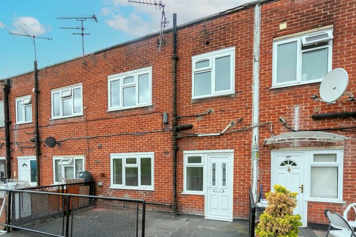 4 Bedroom Flat To Rent In Watling Street, Radlett, Hertfordshire, WD7