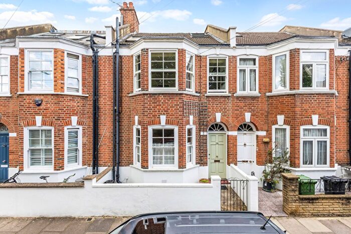 2 Bedroom Flat For Sale In Micklethwaite Road, London, SW6