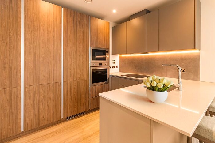 2 Bedroom Flat To Rent In Greenford, UB6