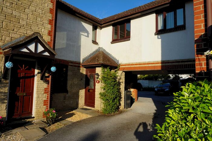 3 Bedroom Terraced House To Rent In Pines Close, Wincanton, BA9