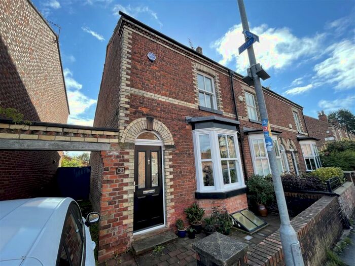2 Bedroom House To Rent In Gillbrook Road, Manchester, M20