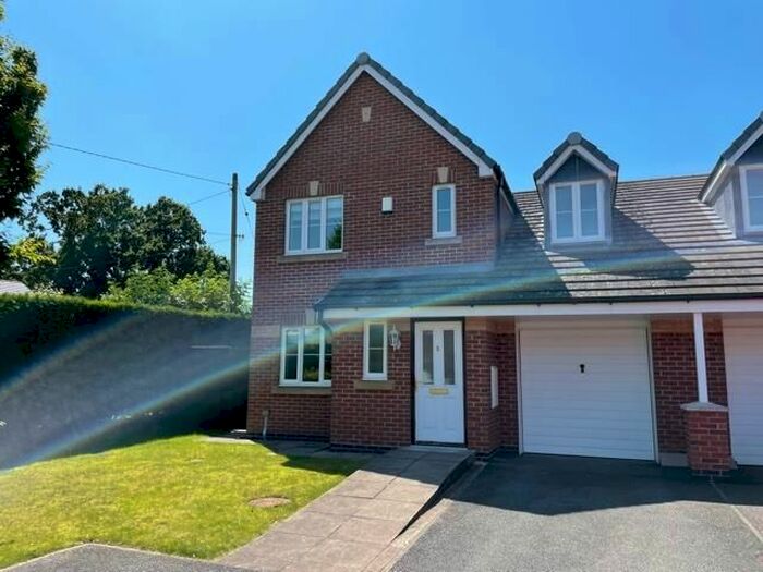 4 Bedroom Semi-Detached House To Rent In Eason Grove, Wistaston, Crewe, CW2