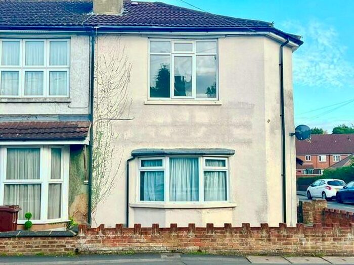 1 Bedroom Maisonette To Rent In Clockhouse Road, Farnborough, GU14