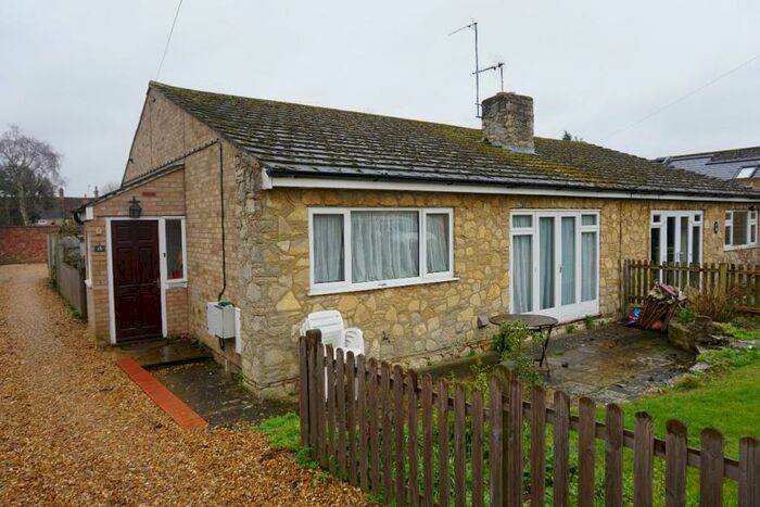 2 Bedroom Semi-Detached Bungalow To Rent In West Street, Olney, MK46