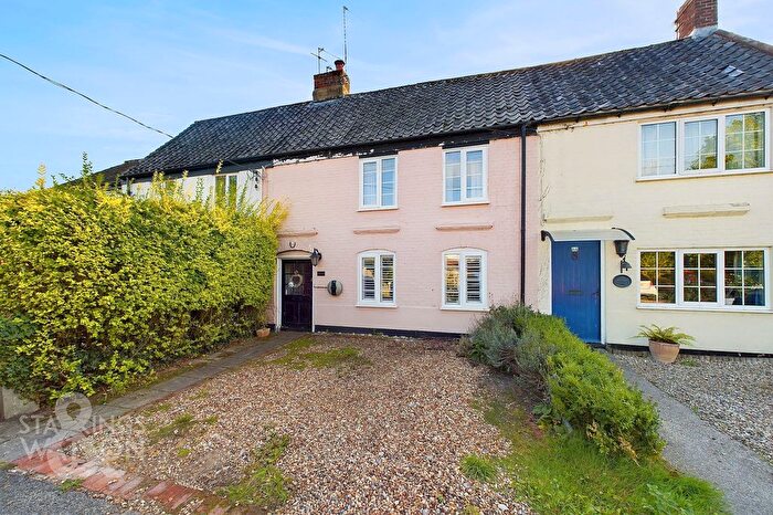3 Bedroom Cottage For Sale In Thorpe Road, Haddiscoe, Norwich, NR14