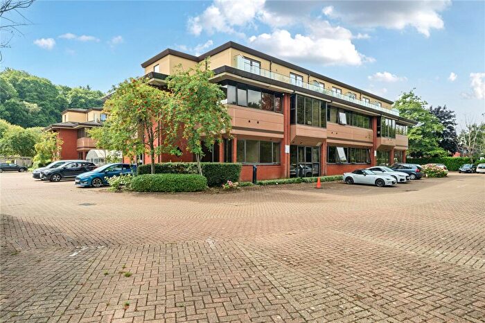 1 Bedroom Flat For Sale In Weyside Park, Catteshall Lane, Godalming, GU7