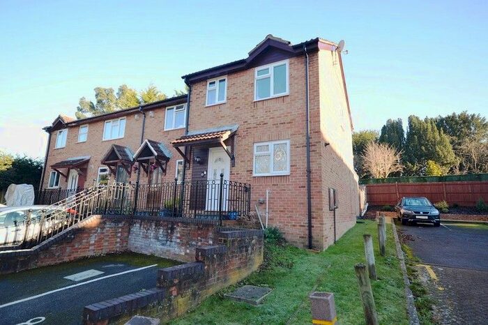 3 Bedroom End Of Terrace House To Rent In Chessington Hall Gardens, Chessington, Surrey. KT9
