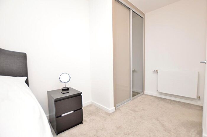 1 Bedroom Flat For Sale In Drydock Square, Barking, IG11