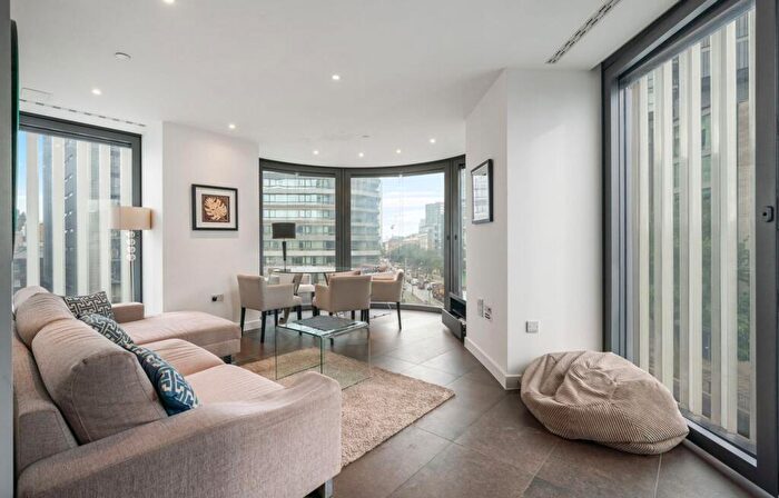 2 Bedroom Apartment To Rent In Chronicle Tower, B City Road, London, EC1V