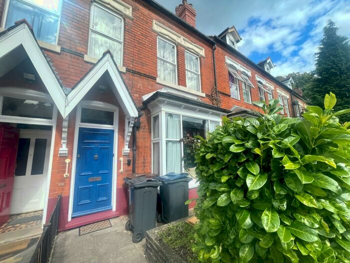 4 Bedroom House To Rent In Willows Crescent, Balsall Heath, B12