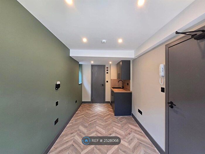 Studio To Rent In London Road, Ewell, Epsom, KT17