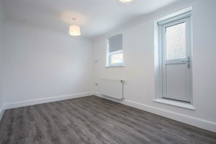 1 Bedroom Flat To Rent In Ravenscroft Road, Beckenham, BR3