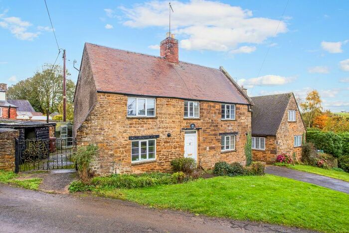 3 Bedroom Detached House For Sale In Wardington, Banbury, OX17