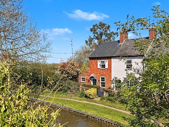 2 Bedroom End Terrace House For Sale In New Bridge, Long Buckby Wharf, NN6