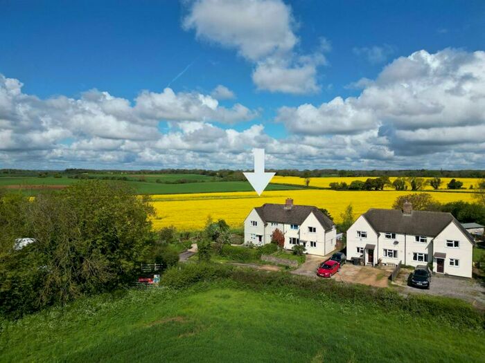 3 Bedroom House For Sale In Sandpool Lane, Tarlton, Cirencester, GL7