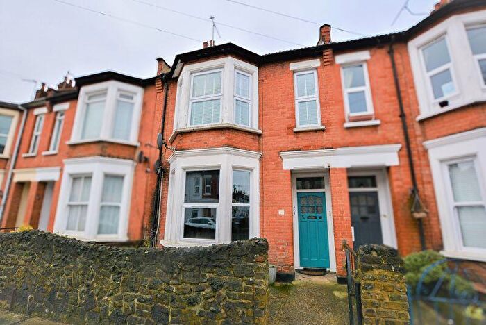 2 Bedroom Flat To Rent In Stromness Road, Southend-On-Sea, SS2