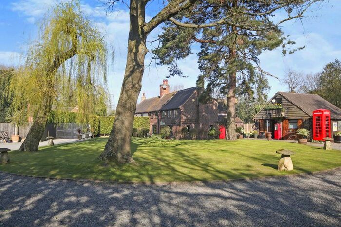 4 Bedroom Semi-Detached House For Sale In Blackgreaves Lane, Lea Marston, Sutton Coldfield, Warwickshire, B76