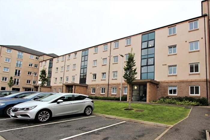 2 Bedroom Flat To Rent In Flaxmill Place, Newhaven, Edinburgh, EH6