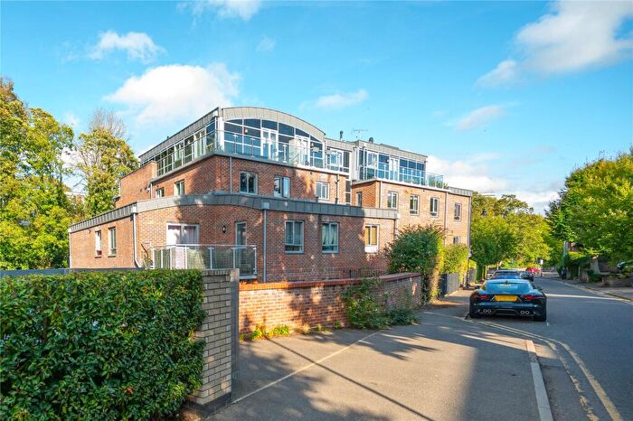 1 Bedroom Flat For Sale In London Road, St. Albans, Hertfordshire, AL1