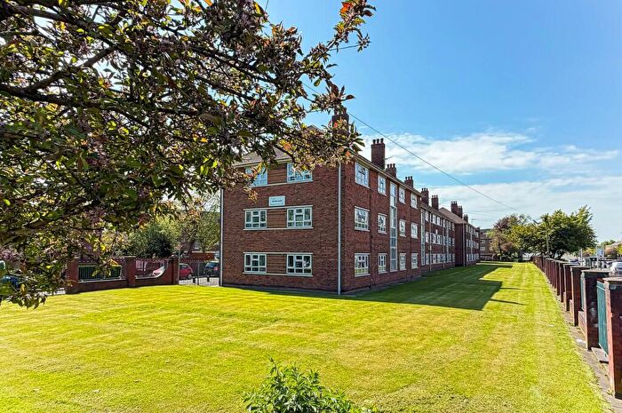 2 Bedroom Flat To Rent In Milton Close, Stretford, Manchester, M32