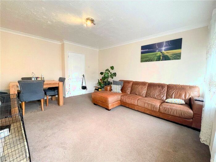 2 Bedroom Flat To Rent In The Parade, Trumpsgreen Road, Virginia Water, Surrey, GU25