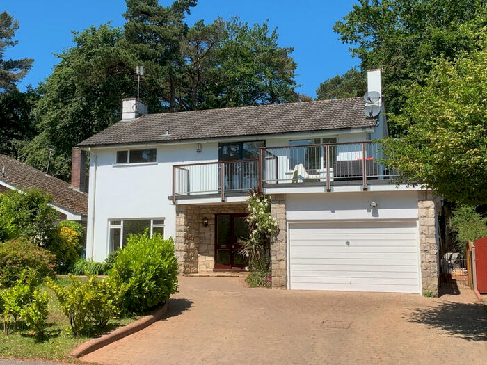 4 Bedroom Detached House To Rent In Widworthy Drive, Broadstone, Dorset, BH18