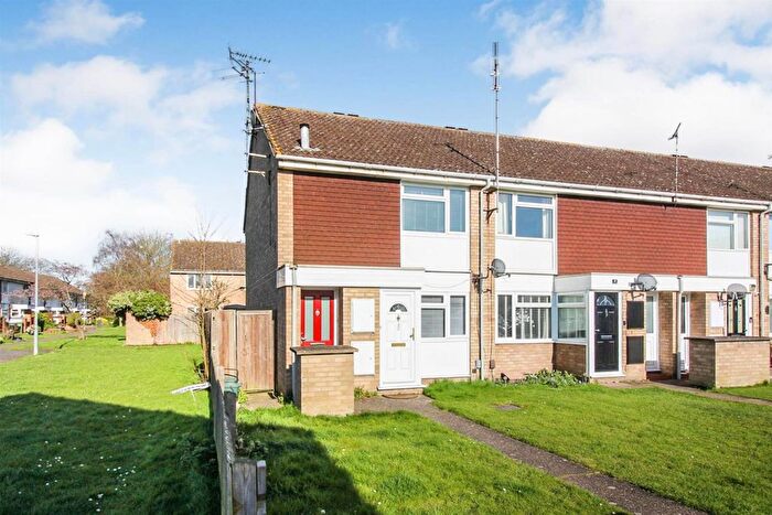 1 Bedroom Flat To Rent In Cubb Field, Aylesbury, HP19