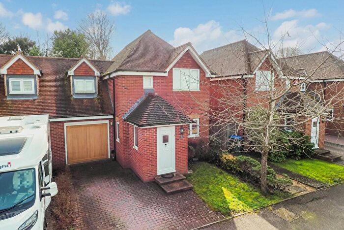 3 Bedroom Semi-Detached House For Sale In Riverside Avenue, Wallington, PO16