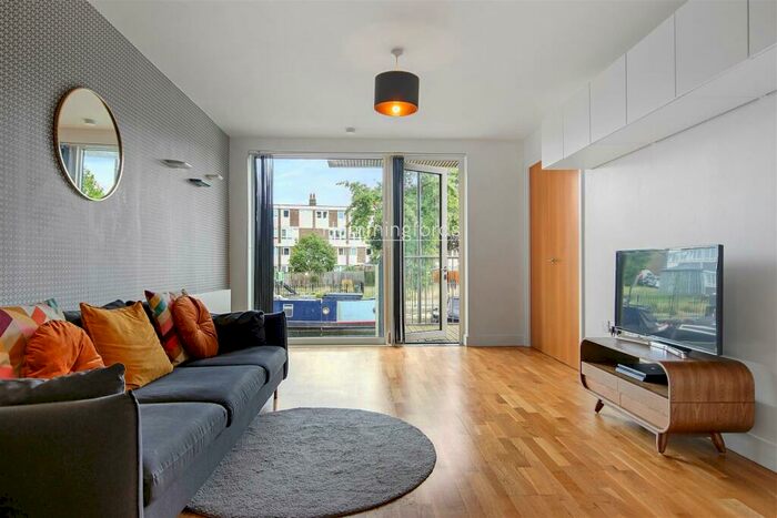 1 Bedroom Apartment To Rent In Adelaide Wharf, Queensbridge Road, E2