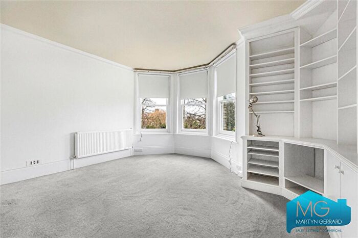 2 Bedroom Apartment For Sale In Shepherds Hill, Highgate, N6