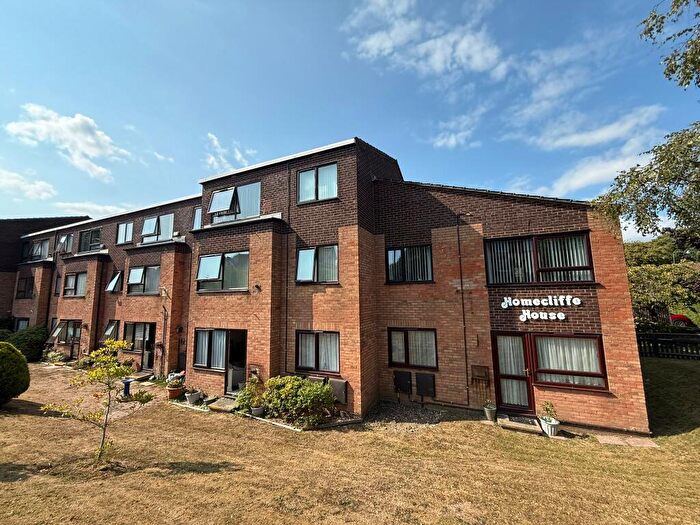 1 Bedroom Flat To Rent In Highcliffe, Christchurch, BH23