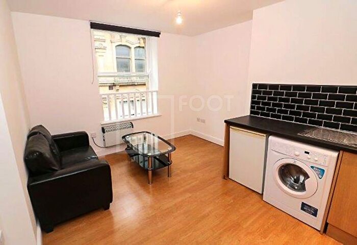 1 Bedroom Flat To Rent In Upper Millergate, Georges House, BD1