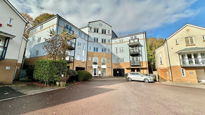 2 Bedroom Apartment For Sale In Pier Close, Portishead, BS20
