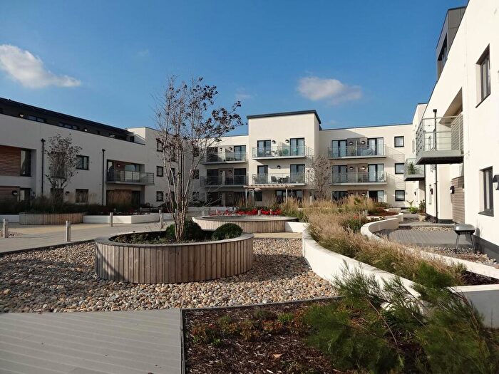 2 Bedroom Flat To Rent In Eirene Road, Goring-By-Sea, BN12