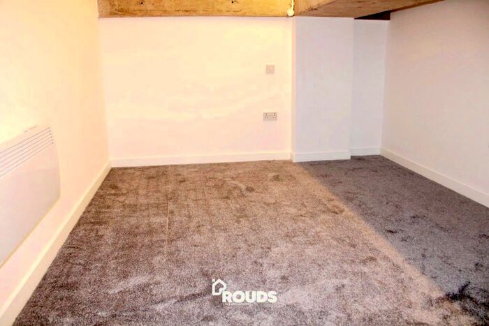 1 Bedroom Flat For Sale In Metro Lofts, High Street, West Bromwich, West Midlands, B70