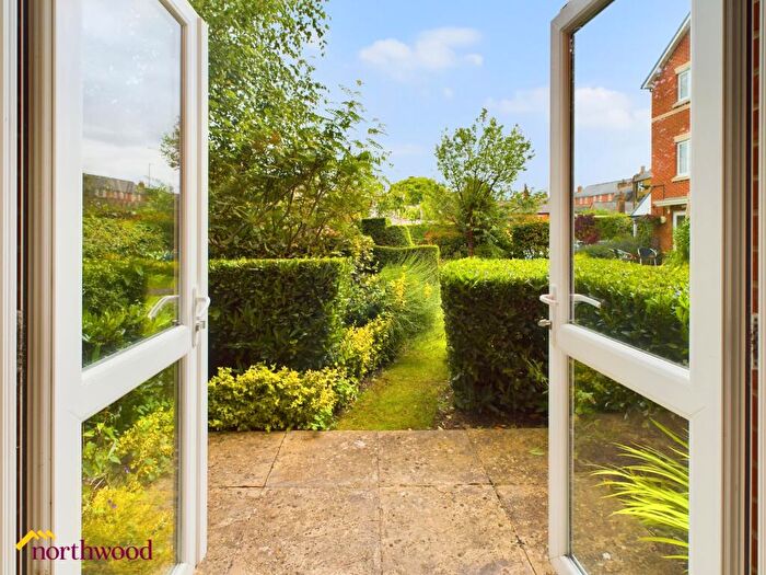 1 Bedroom Flat For Sale In Merisham Court School Lane, Banbury, OX16