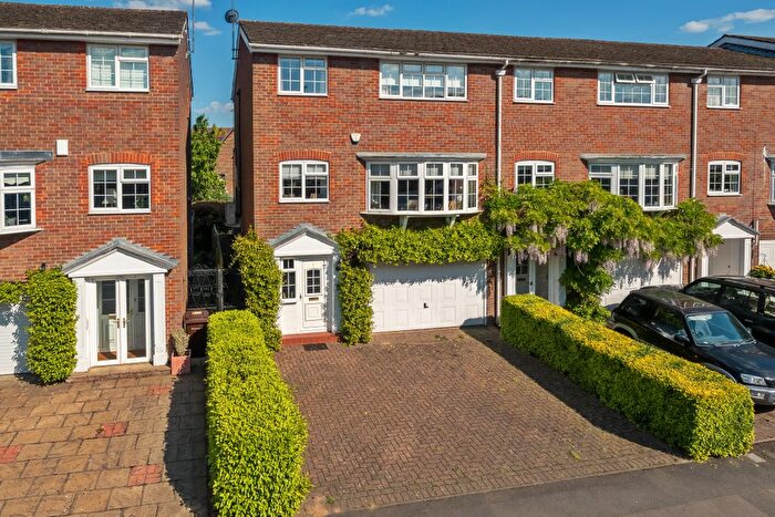 3 Bedroom End Of Terrace House For Sale In Ravenscroft Road, Henley-On-Thames, RG9