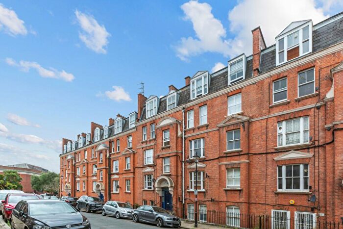 2 Bedroom Apartment To Rent In Pleasant Place, Islington, London, N1