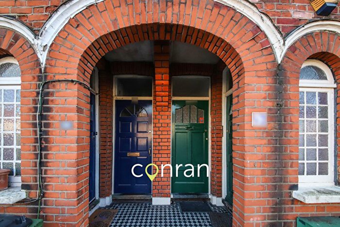 2 Bedroom Flat To Rent In Bramshot Avenue, Charlton, SE7