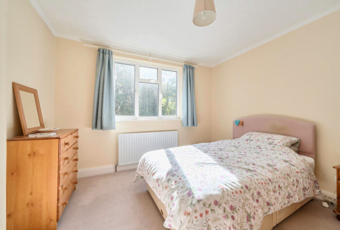 3 Bedroom Terraced House For Sale In Greenwood Close, Morden, SM4