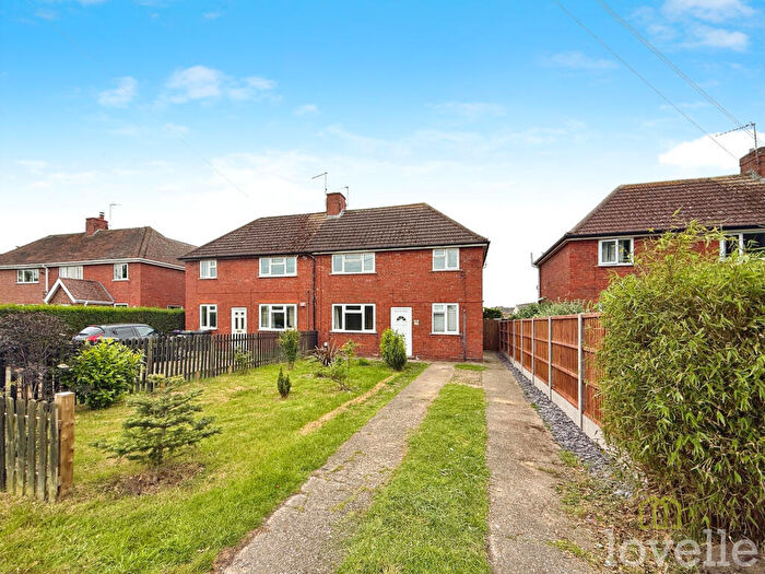 3 Bedroom Semi-Detached House For Sale In Mill Lane, North Hykeham, LN6