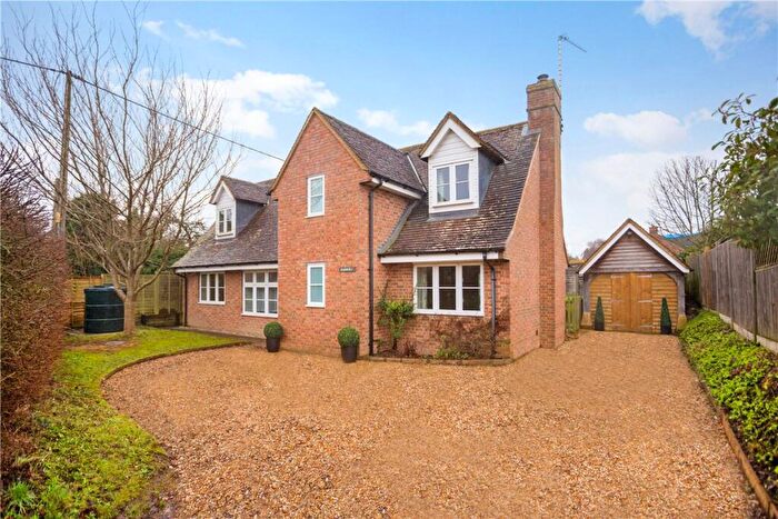 3 Bedroom Detached House For Sale In Pewsey Road, Upavon, Pewsey, Wiltshire, SN9