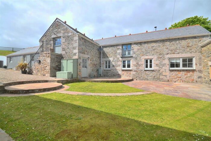 4 Bedroom Semi-Detached House For Sale In Newham, Helston, TR13