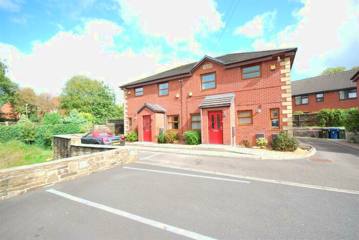 2 Bedroom Apartment To Rent In Spodden Fold, Whitworth, Rochdale, OL12