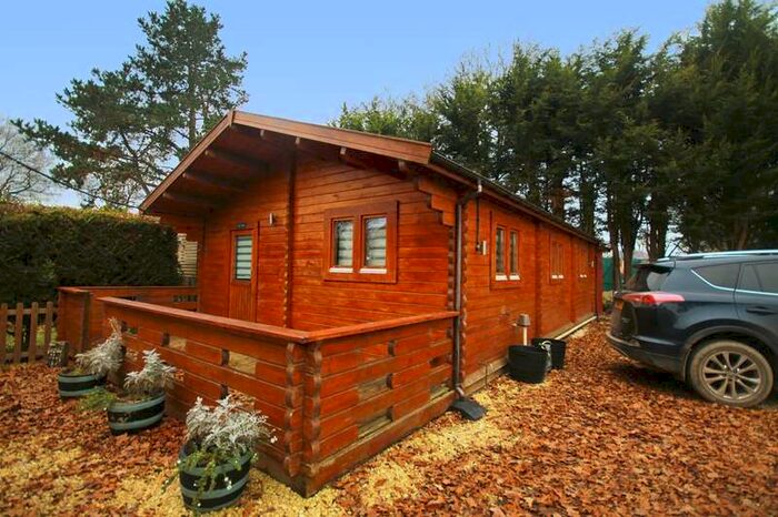 1 Bedroom Log Cabin To Rent In Park Lane, Haxted Road, Lingfield, Lingfield, RH7