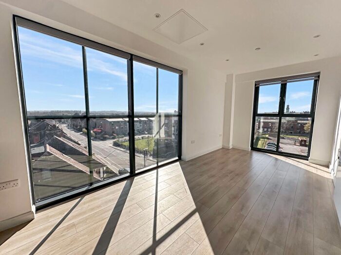 2 Bedroom Apartment To Rent In Bath Road, Slough, Berkshire, SL1