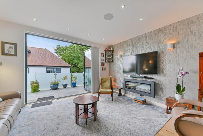 3 Bedroom Duplex For Sale In Eden Lodges, Manor Road, Chigwell, Essex, IG7